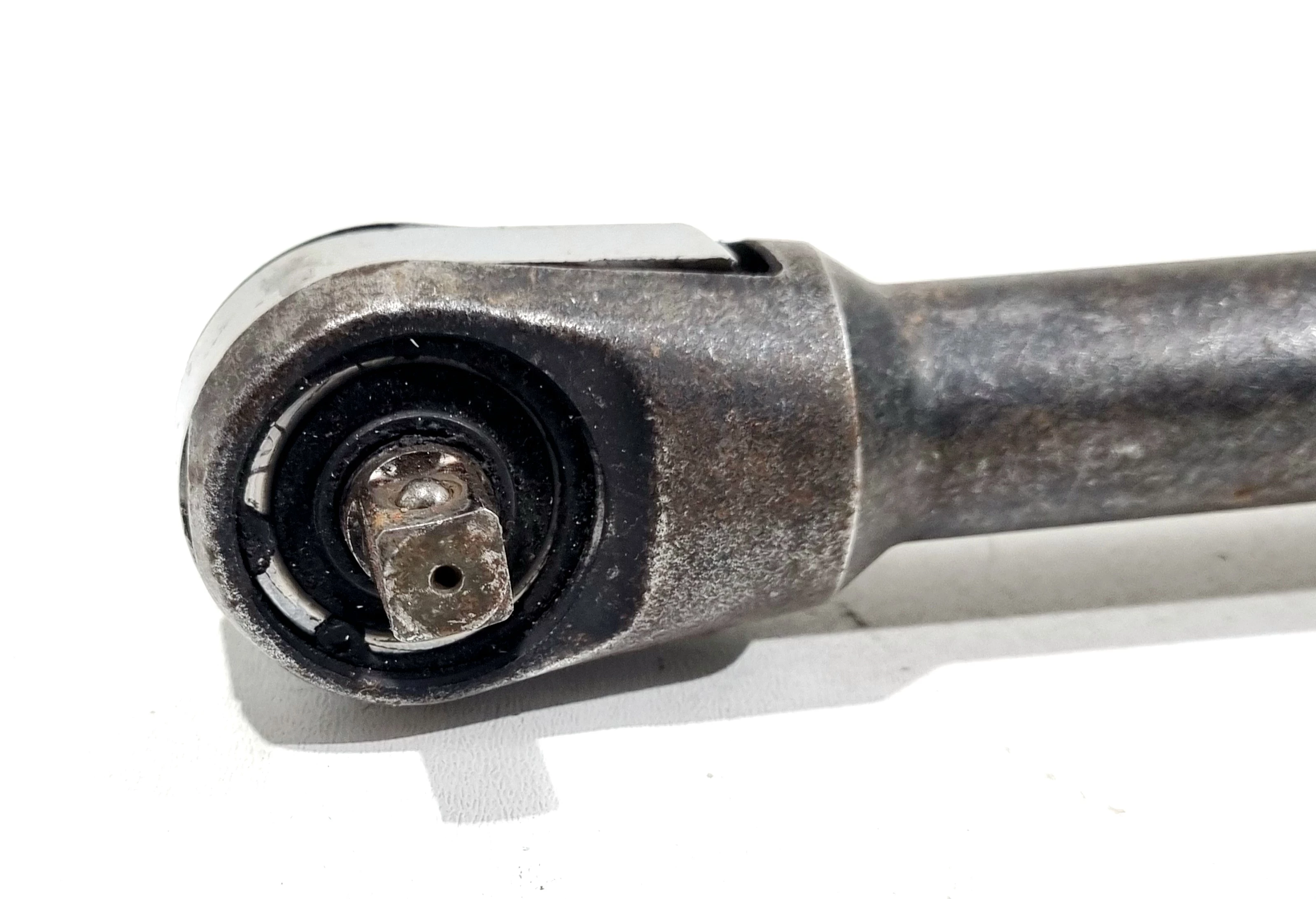 klucz-grzechotka-dewalt-dcf512n-12v-38-81nm-2-aku-z-ladowarka-stan-uzywany