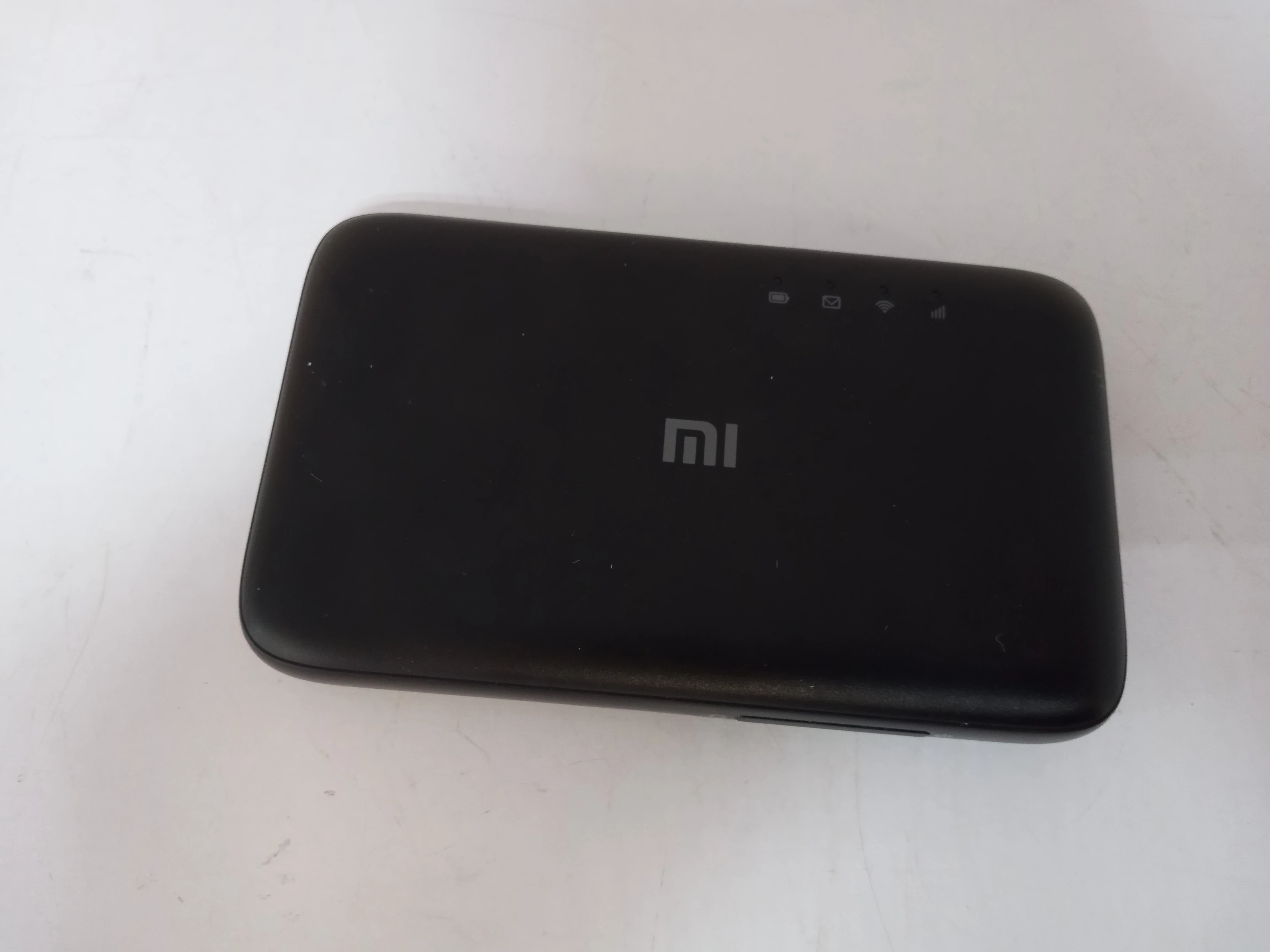 router-mobilny-xiaomi-f490-4g-lte-model-f490