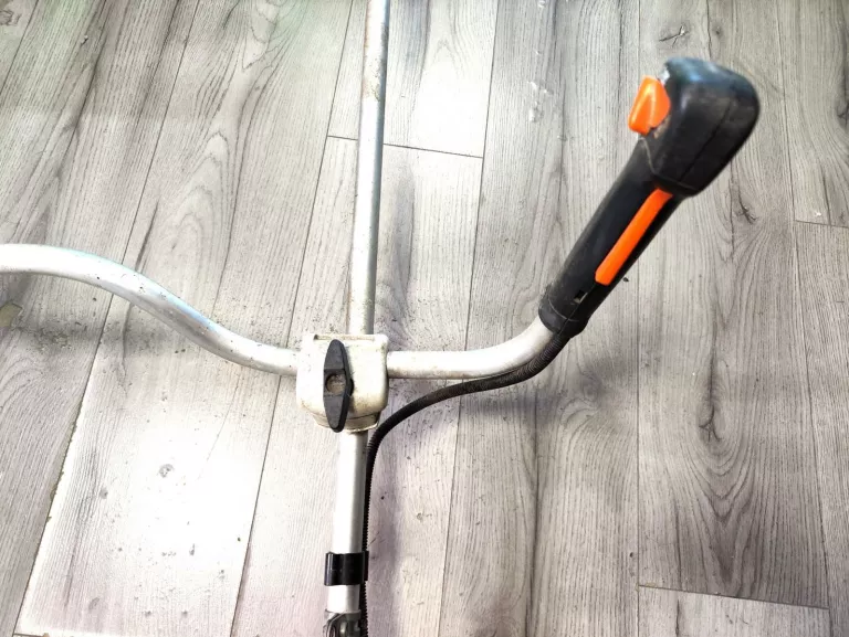 KOSA SPALINOWA STIHL FS250