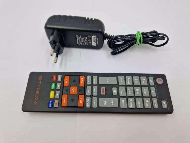 DEKODER SAT GTMEDIA V8 UHD ZASILACZ