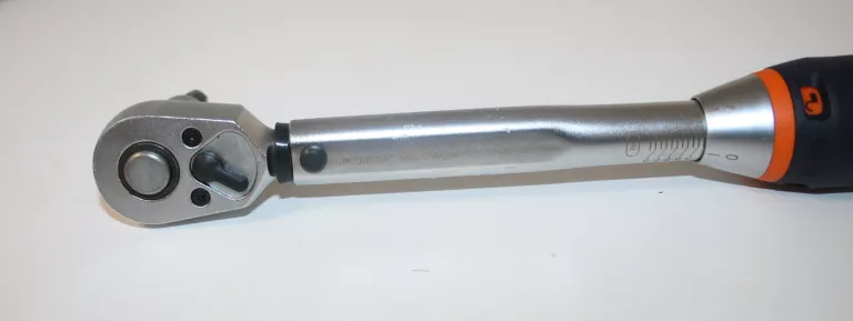 KLUCZ DYNAMOMETRYCZNY GARANT 10-60NM
