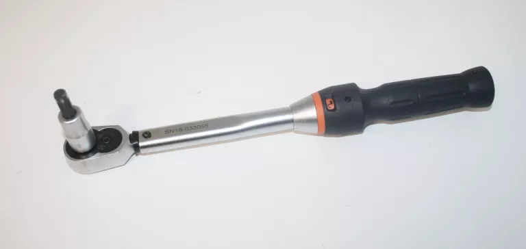 KLUCZ DYNAMOMETRYCZNY GARANT 10-60NM