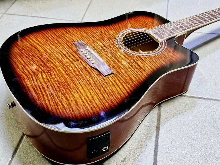 GITARA LA ACOUSTIC DR-CUT-EQ