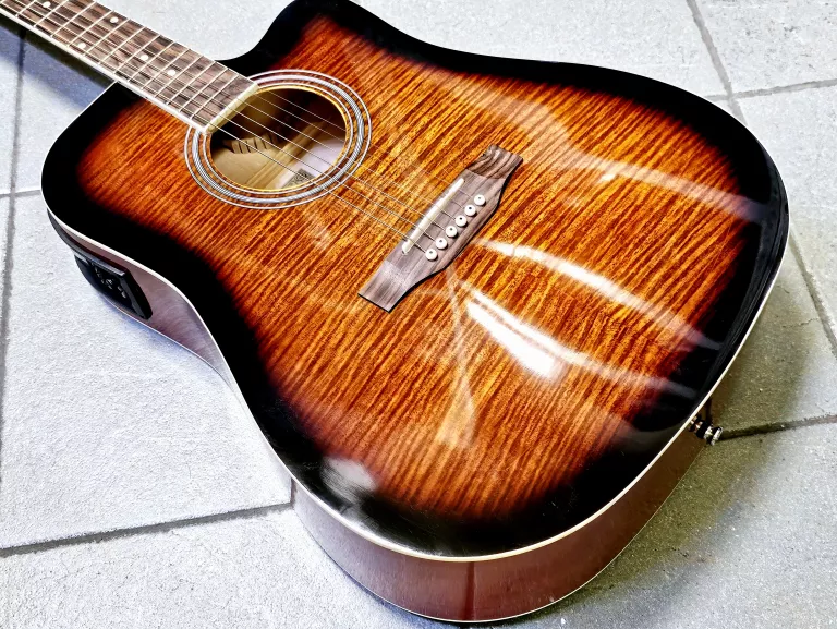 GITARA LA ACOUSTIC DR-CUT-EQ