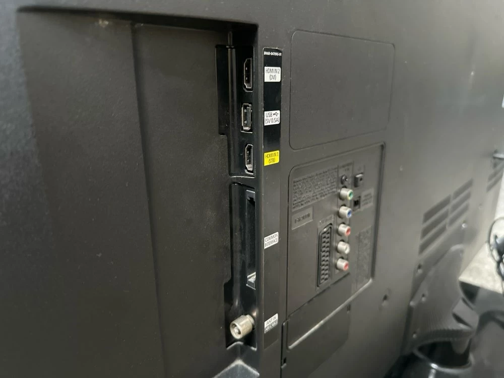 telewizor-samsung-ue46f5000aw-46-led-full-hd-opis-smart-tv-211678-250642