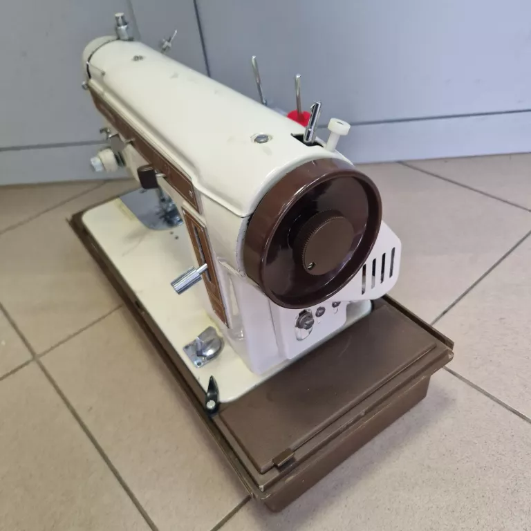 maszyna-do-szycia-privileg-192mb-sprawna-model-maszyna-do-szycia