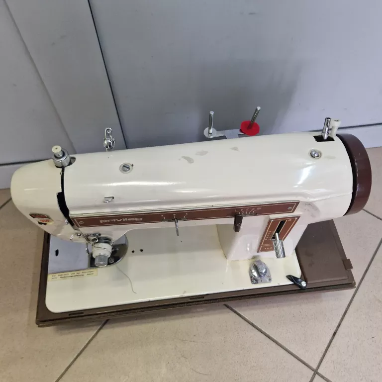 maszyna-do-szycia-privileg-192mb-sprawna-kolor-dominujacy-bialy