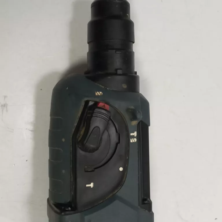 MŁOTOWIERTARKA MAKITA HR2470