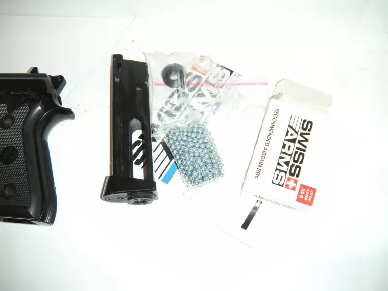 WIATRÓWKA SWISS ARMS P92
