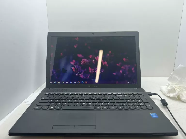LAPTOP LENOVO 20238+ŁAD (WIN 8 /INTEL CORE I3/ 4GB/1TB)