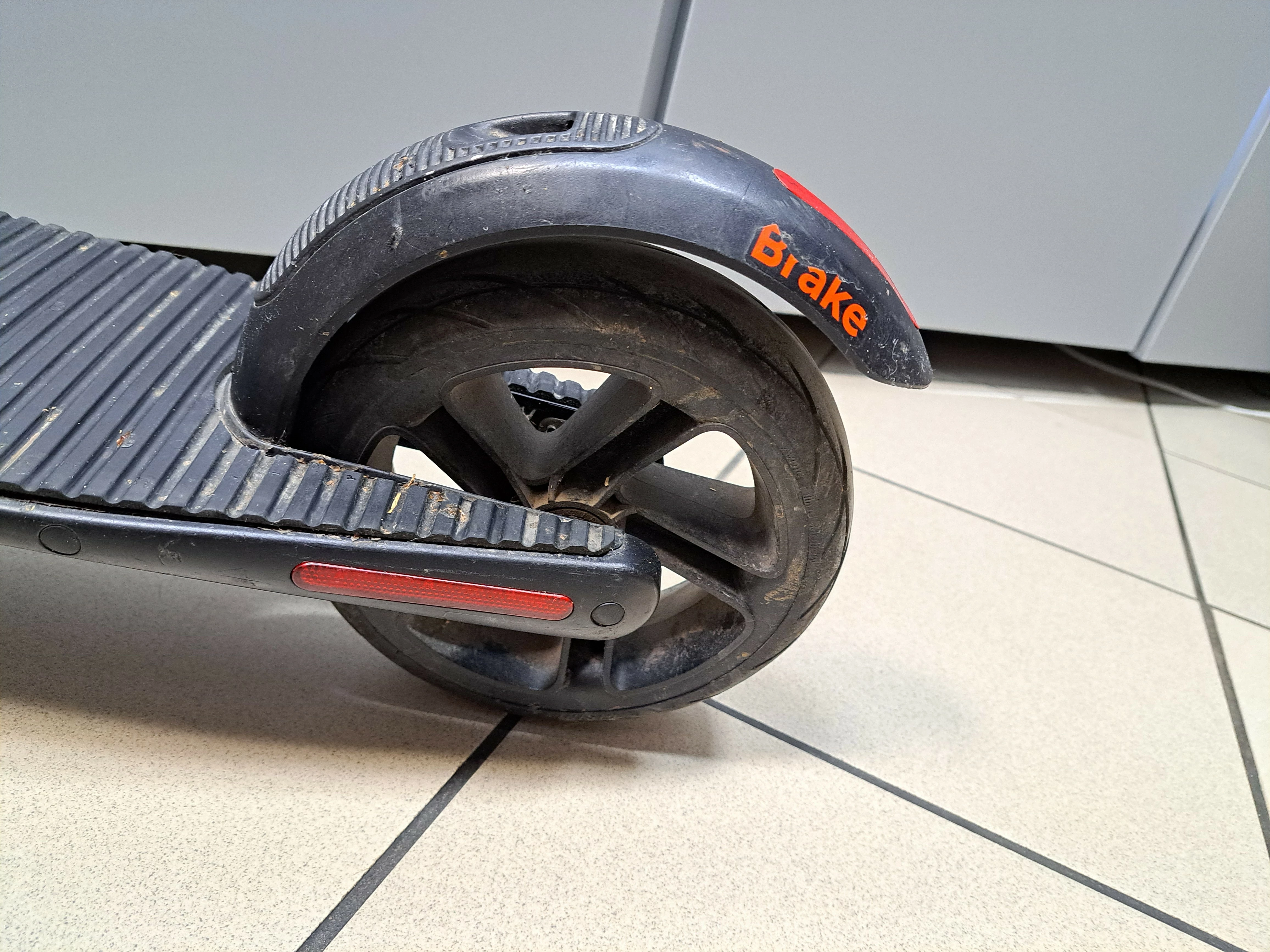 hulajnoga-elektryczna-segway-ninebot-es3-predkosc-maksymalna-12