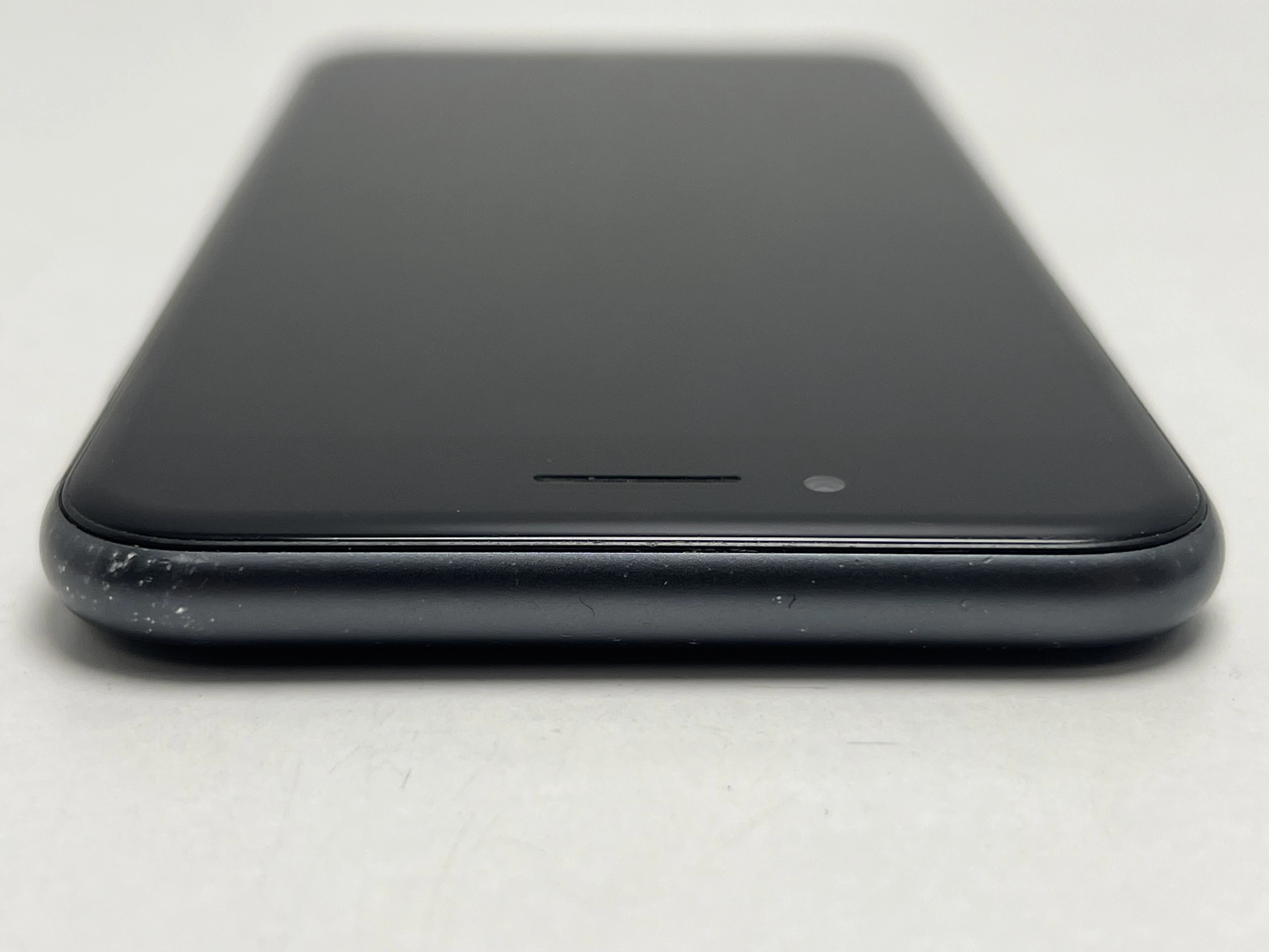 telefon-apple-iphone-8-64gb-przekatna-ekranu-47