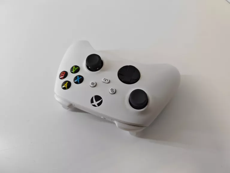 KONSOLA XBOX SERIES S 512GB + PAD KARTON