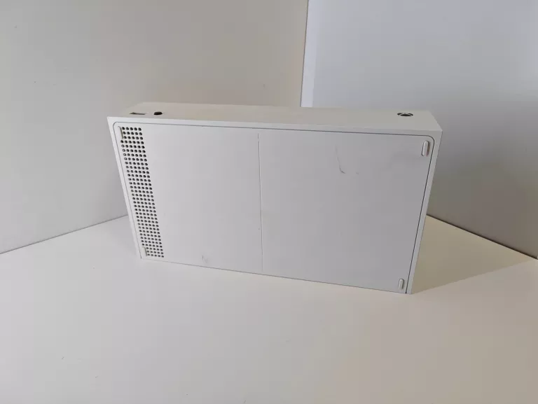 KONSOLA XBOX SERIES S 512GB + PAD KARTON