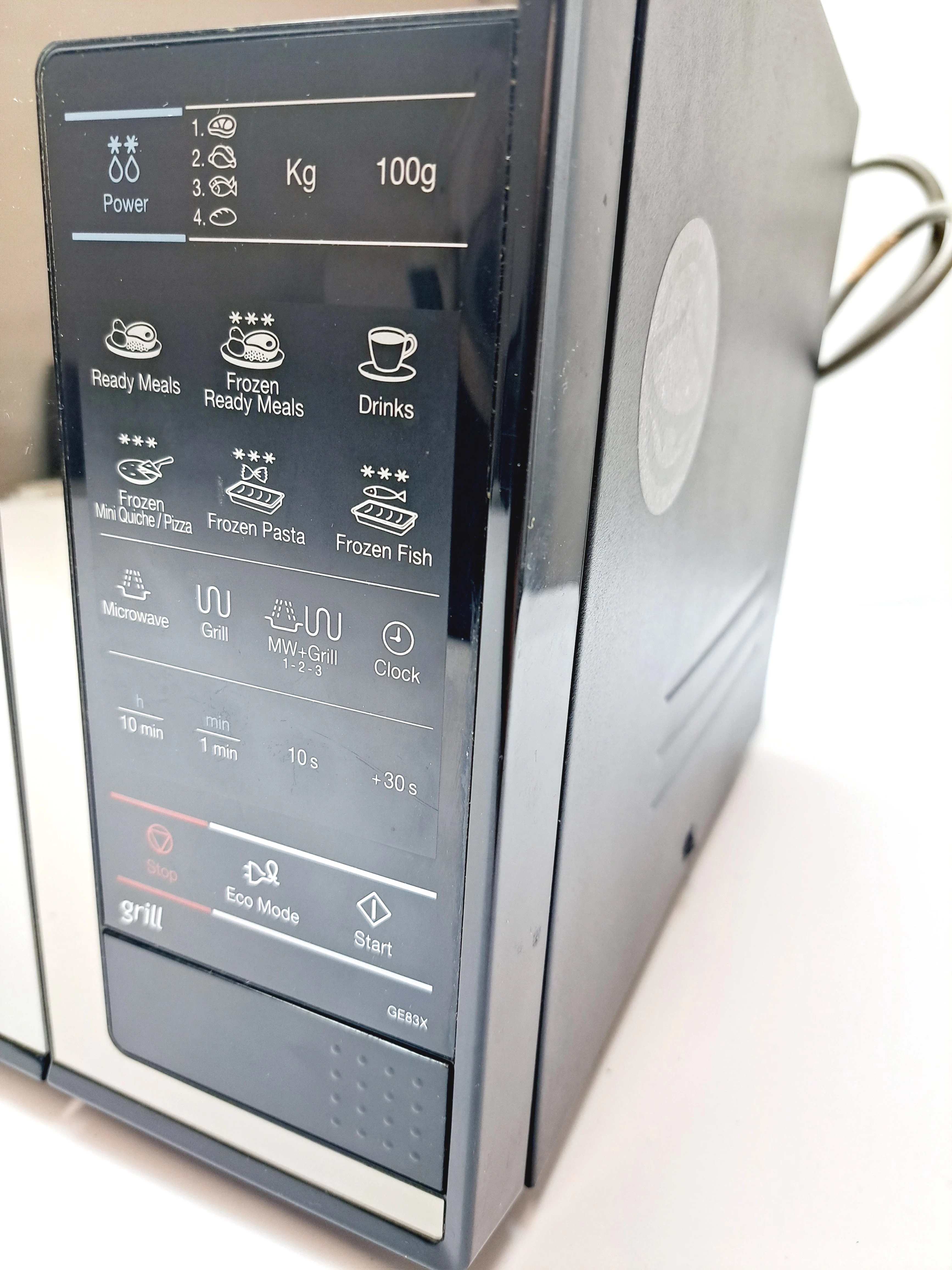 kuchenka-mikrofalowa-samsung-ge83x-moc-mikrofal-800