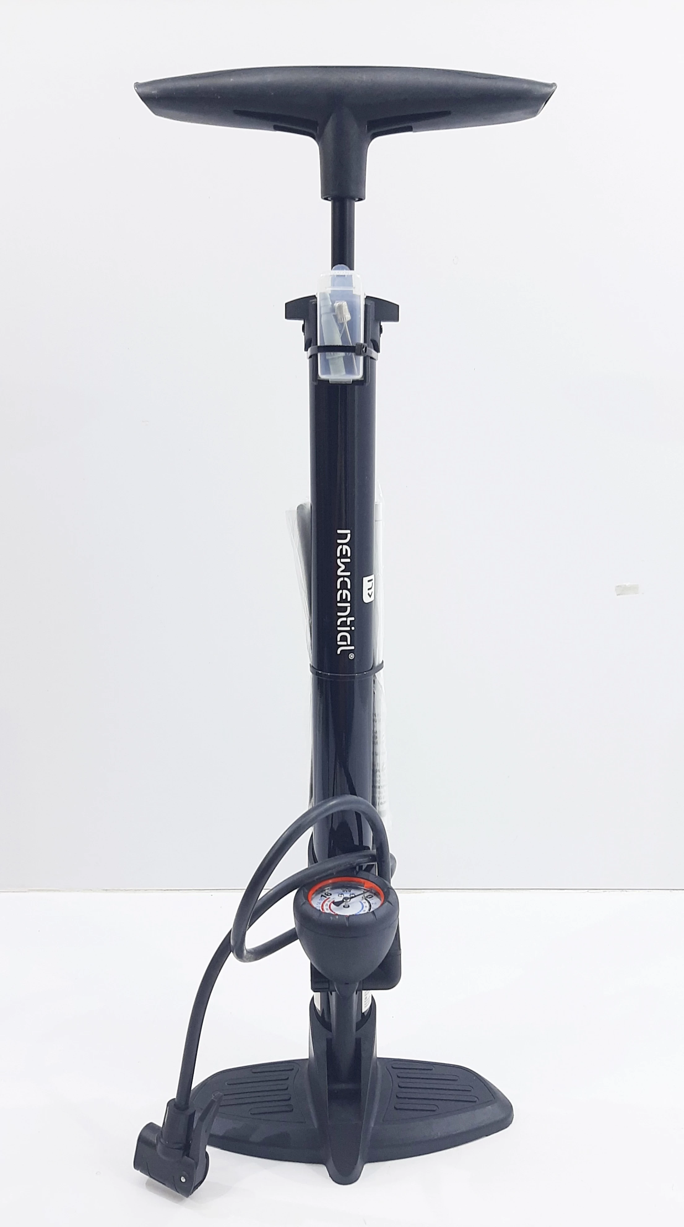 pompka-stojaca-z-manometrem-6-bar-model-137sg