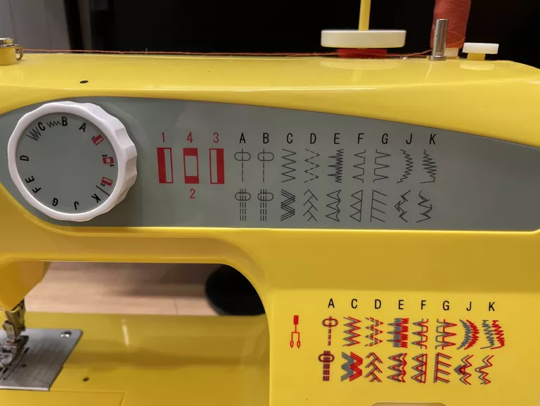 maszyna-do-szycia-lucznik-sylvie-stan-11323-2