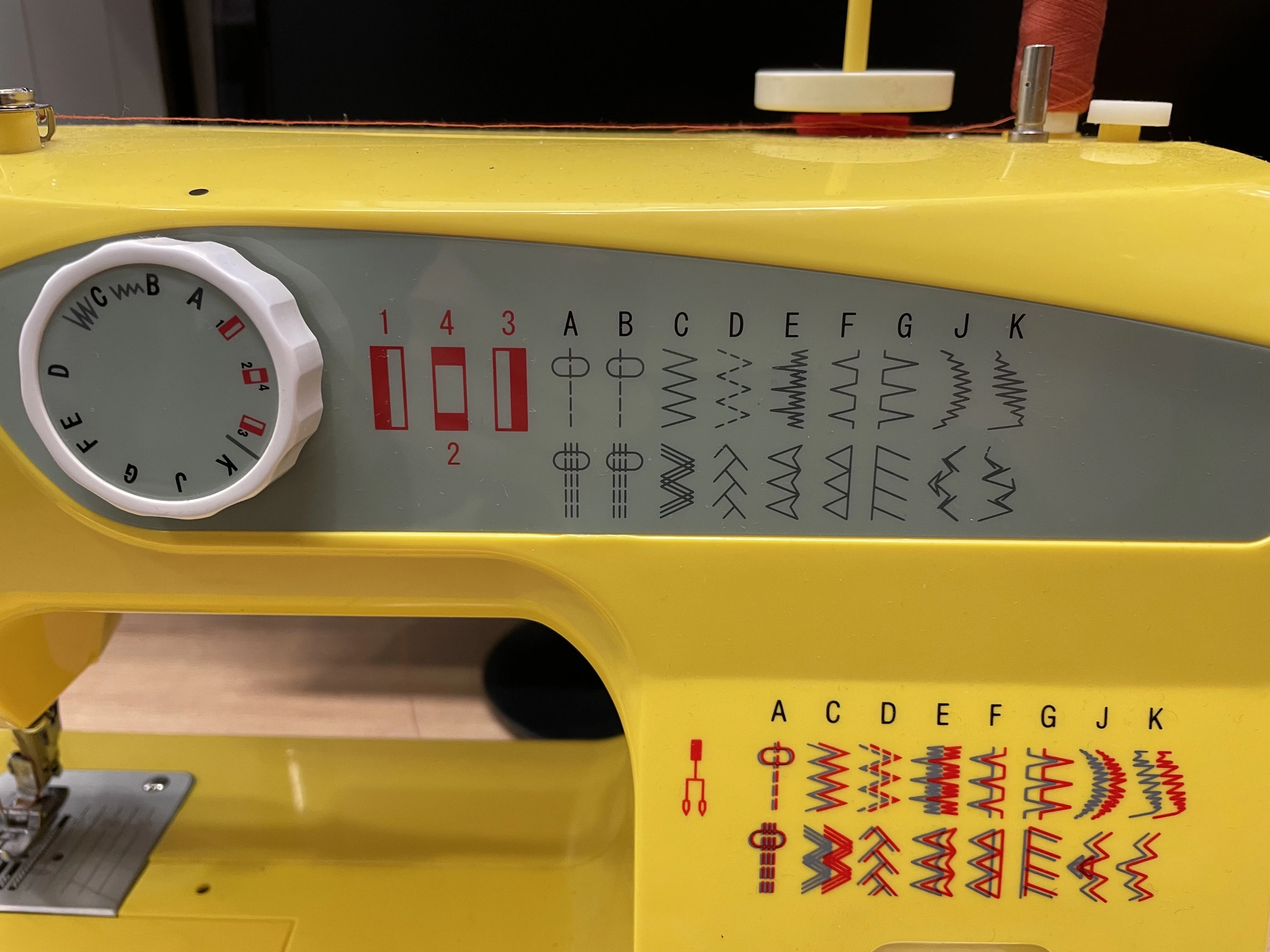 maszyna-do-szycia-lucznik-sylvie-stan-11323-2
