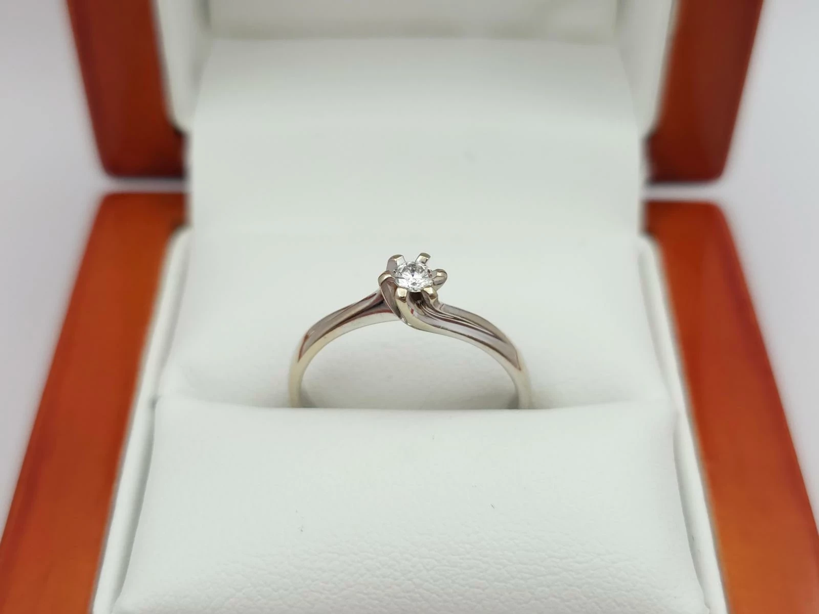 pierscionek-z-bialego-zlota-z-diamentem-585-14k-r13-209g-stan-11323-2