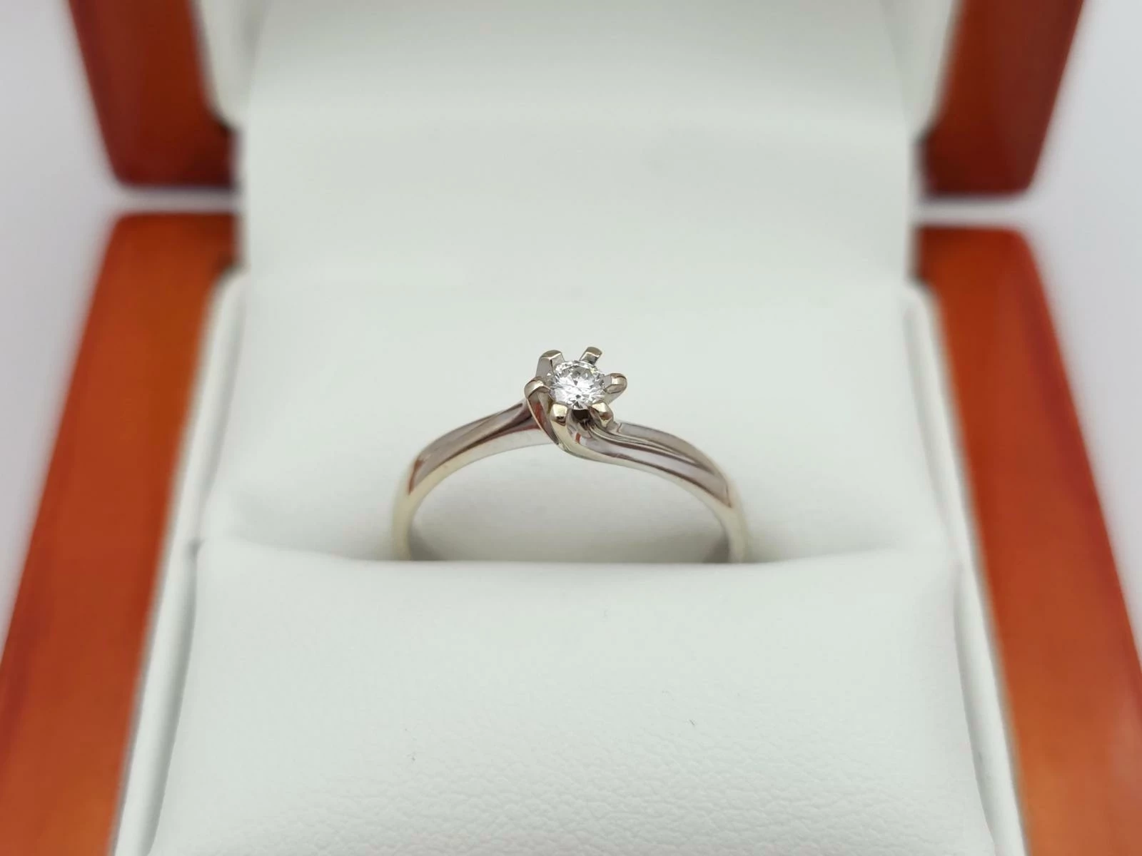 pierscionek-z-bialego-zlota-z-diamentem-585-14k-r13-209g-marka-248811-958954