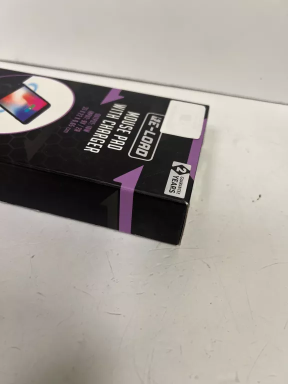 podkladka-pod-mysz-z-ladowarka-indukcyjna-re-load-22-cm-x-325-cm-stan-11323-2