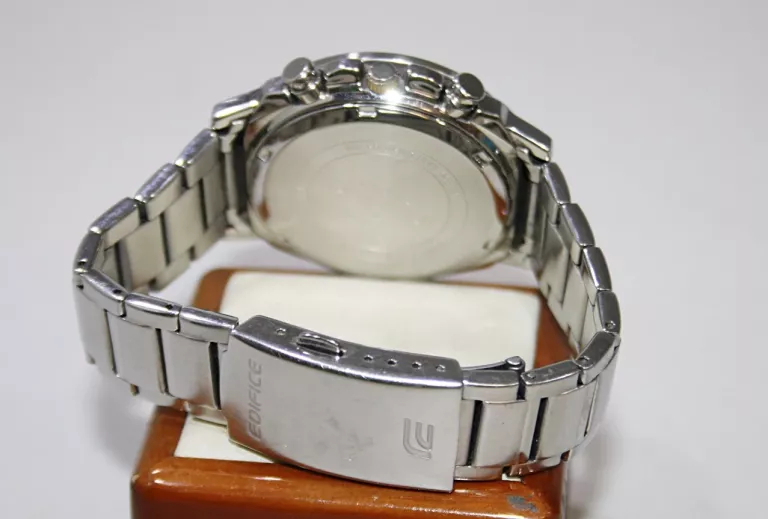 ZEGAREK MĘSKI CASIO EDIFICE EFV-600