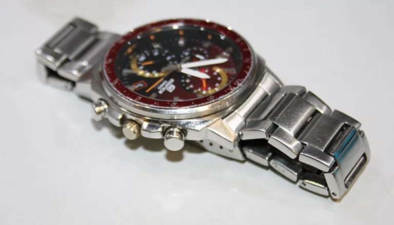 ZEGAREK MĘSKI CASIO EDIFICE EFV-600