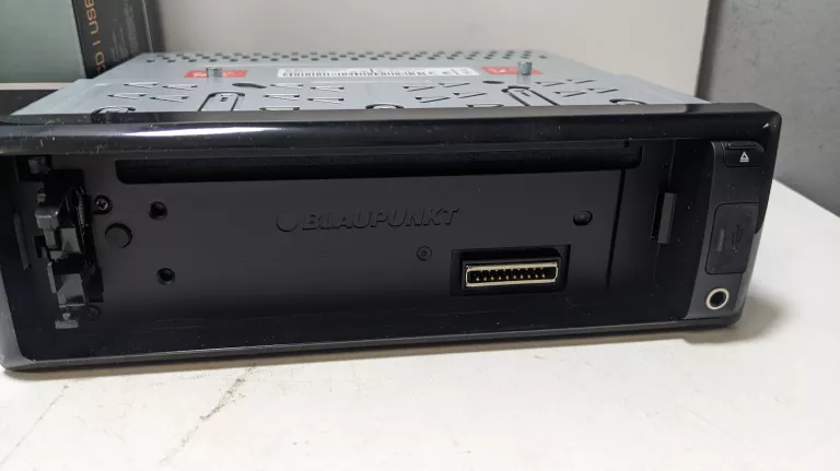 RADIO SAMOCHODOWE BLAUPUNKT CUPERTINO 220 *IGŁA*