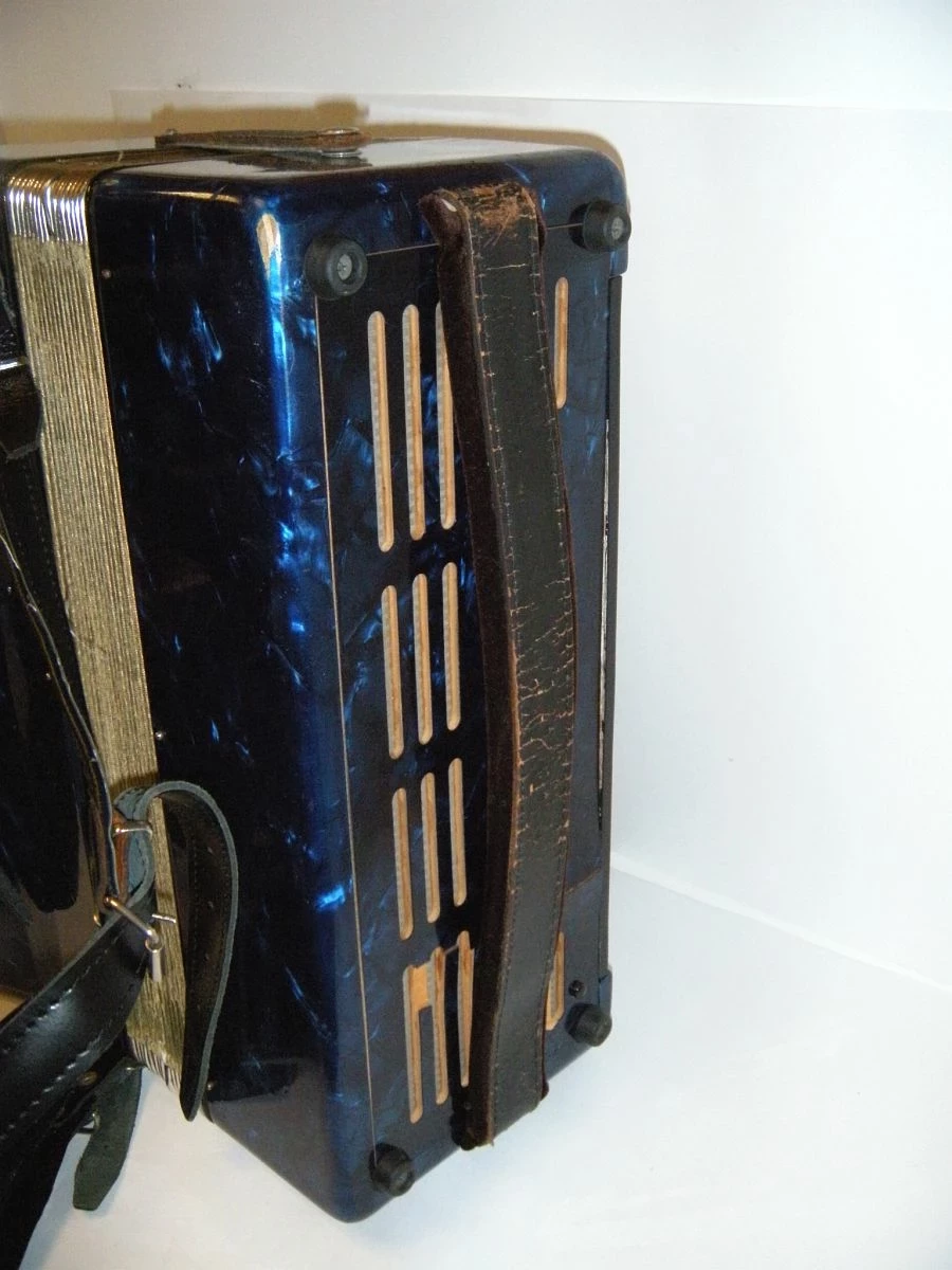 akordeon-barcarole-magister-80-basow-niebieski-z-pokrowcem-marka-248930-969629