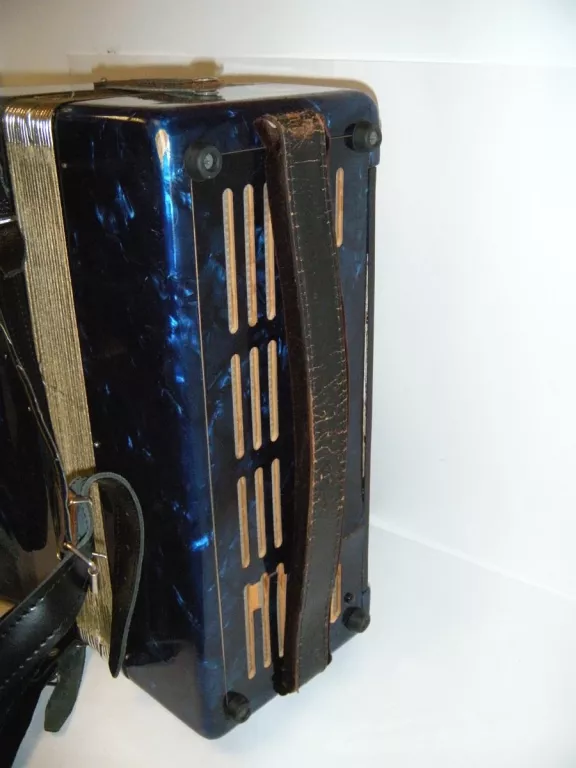 akordeon-barcarole-magister-80-basow-niebieski-z-pokrowcem-marka-248930-969629