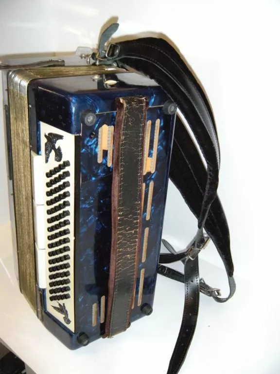 akordeon-barcarole-magister-80-basow-niebieski-z-pokrowcem-stan-11323-2