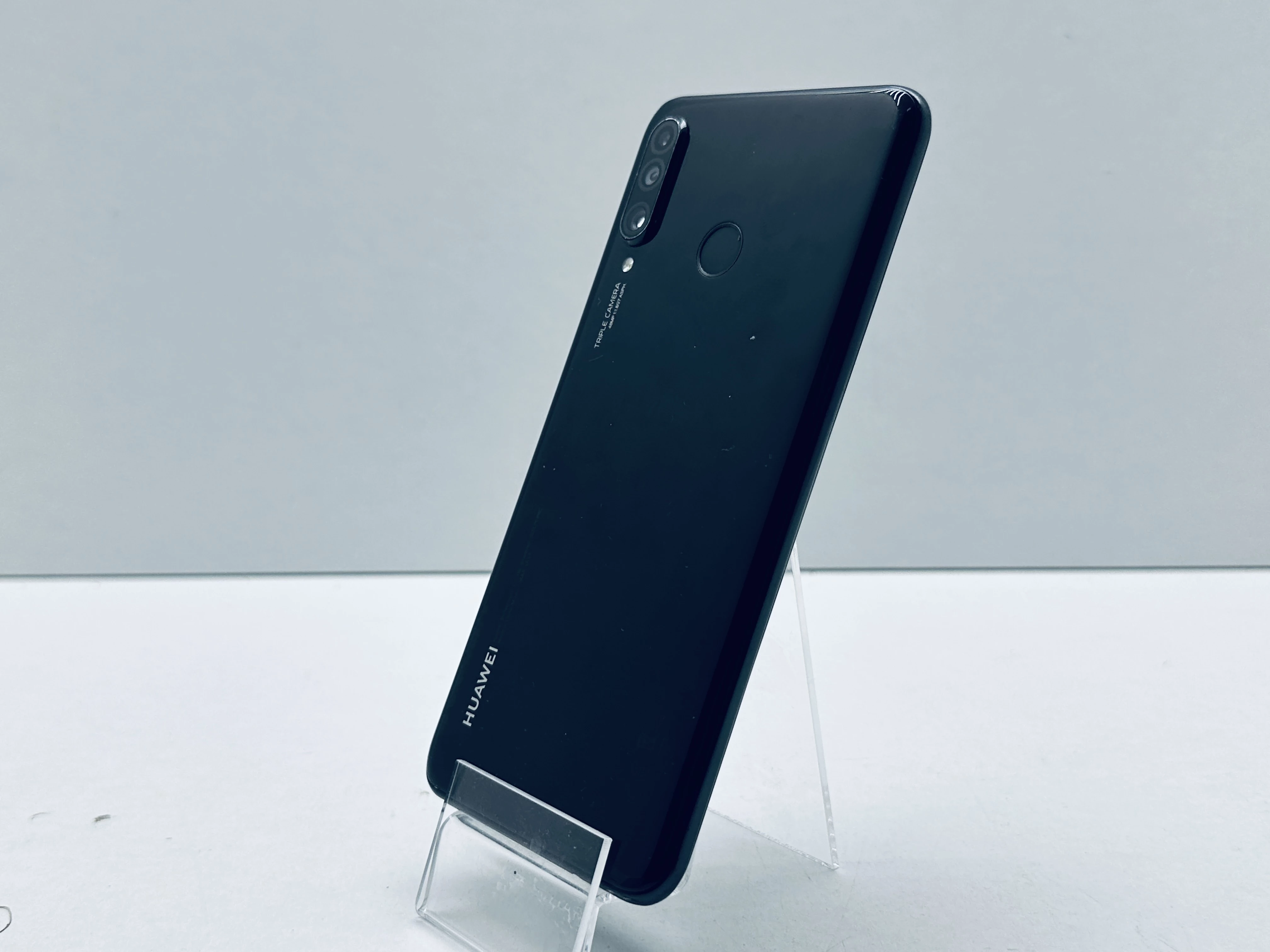 telefon-huawei-p30-lite-pud-uszekran-typ-smartfon