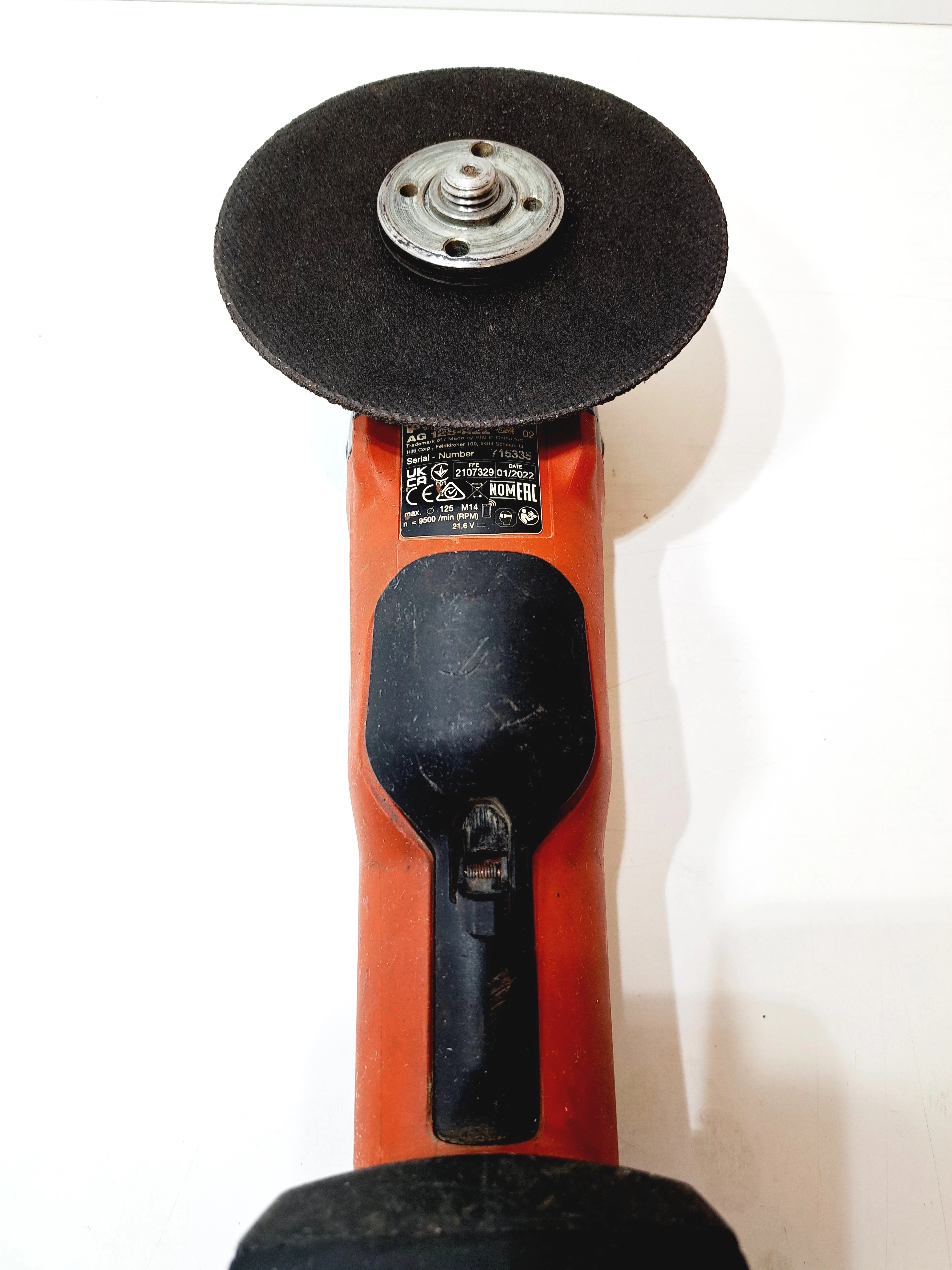 szlifierka-katowa-akumulatorowa-hilti-ag-125-a22-bateria-b22-8aha-kod-producenta-ag-125-a22