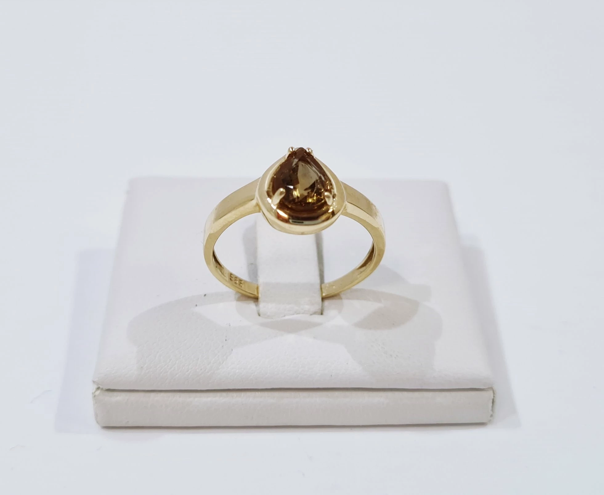 zloty-pierscionek-z-kamieniem-zultanite-sultanit-585-268g-meander-2a-warszawa