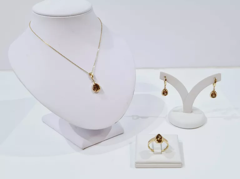 zloty-pierscionek-z-kamieniem-zultanite-sultanit-585-268g-stan-uzywany