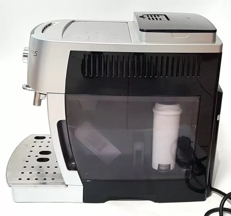 ekspres-do-kawy-delonghi-magnifica-s-ecam-22110sb-rodzaj-ekspresu-automatyczny