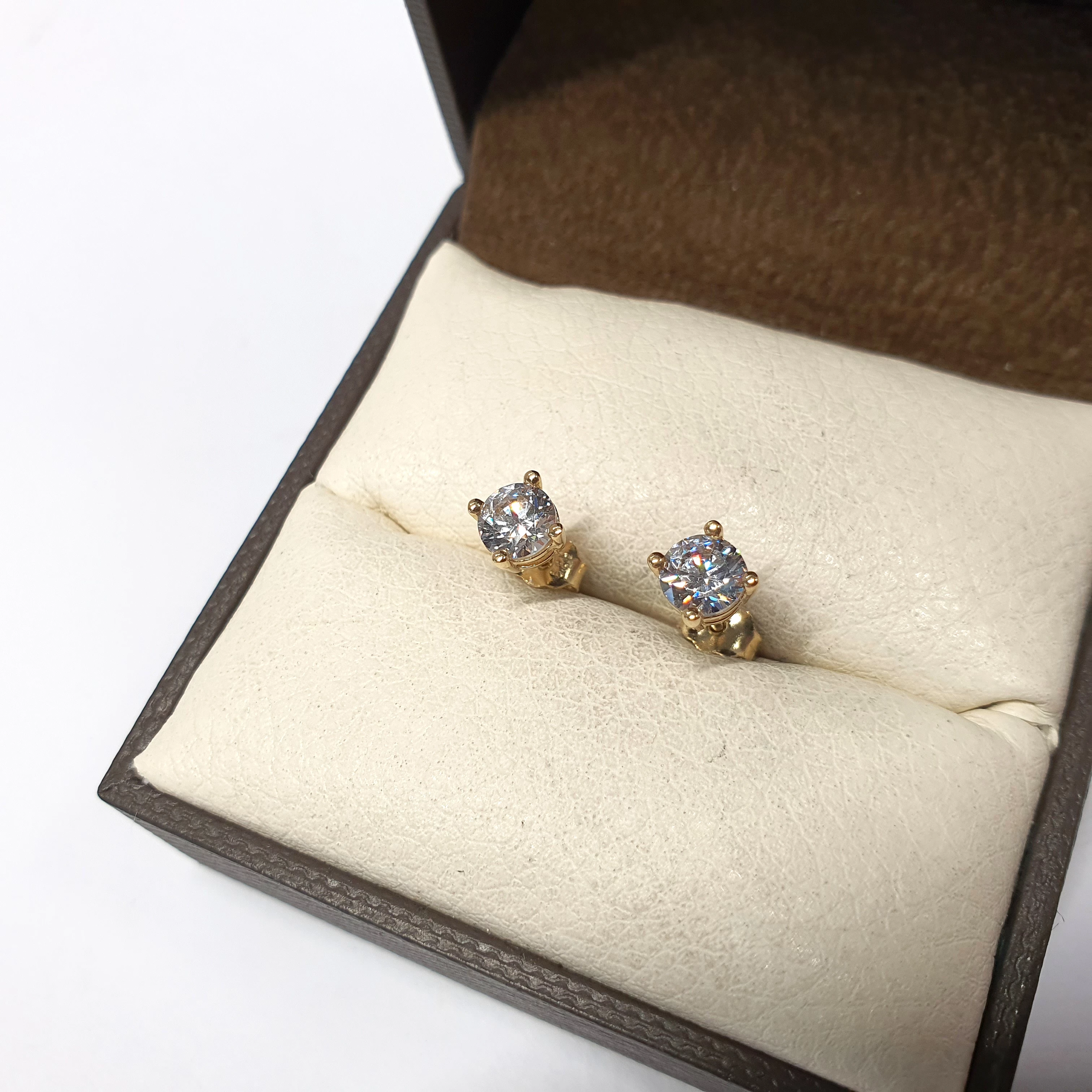 zlote-kolczyki-pr-585-145g-grunwaldzka-16-jaroslaw