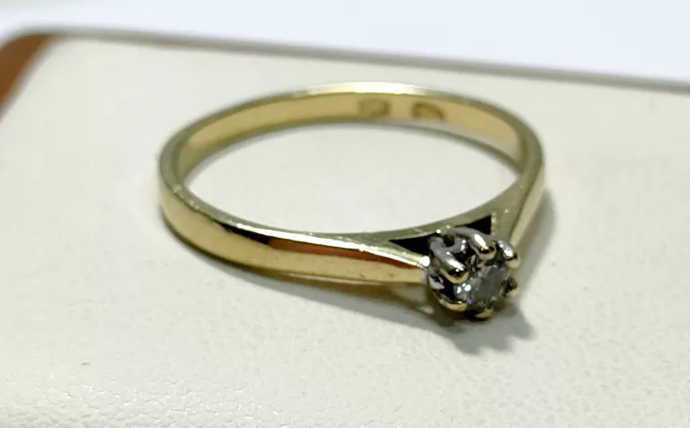 zloty-pierscionek-z-brylantem-151g-585-r12-kamien-17088-8