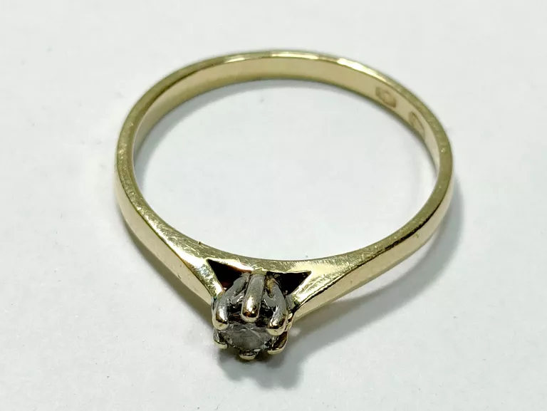 zloty-pierscionek-z-brylantem-151g-585-r12-material-15835-2