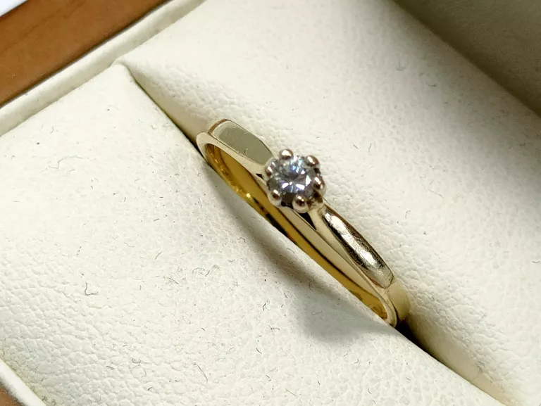 zloty-pierscionek-z-brylantem-151g-585-r12-rozmiarsrednica-wew-mm-372-12