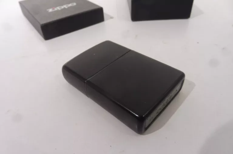 ZAPALNICZKA ZIPPO BENZYNOWA MODEL 8-BALL