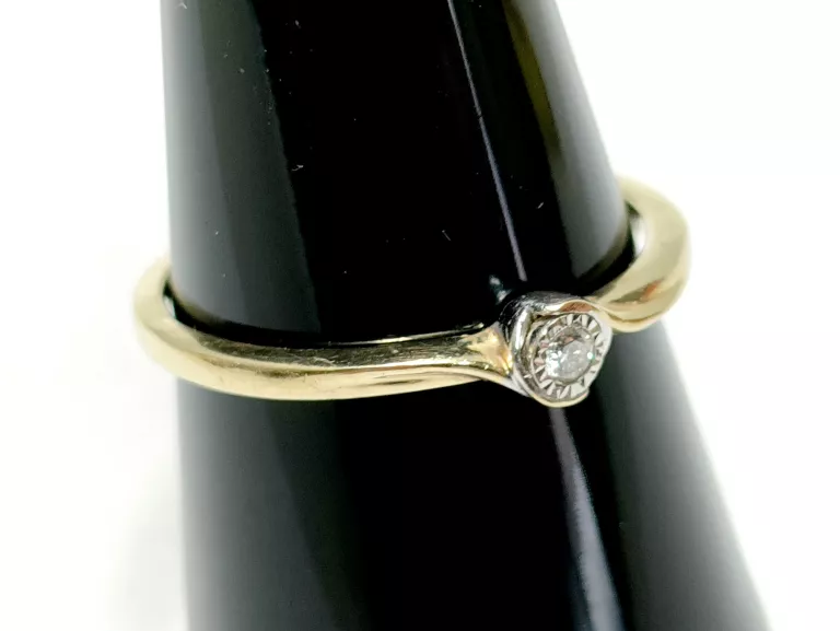 zloty-pierscionek-z-brylantem-179g-585-r17-rozmiarsrednica-wew-mm-372-17