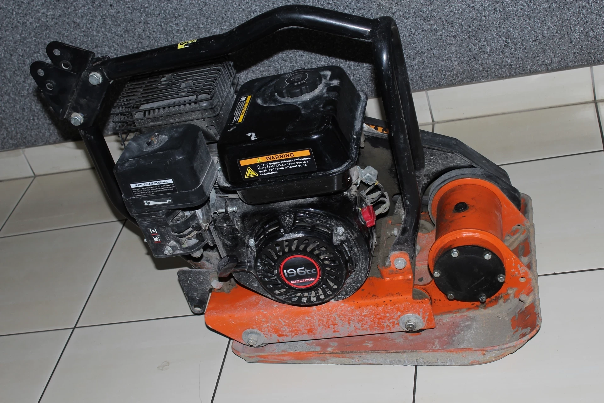 zageszczarka-jednokierunkowa-atika-v11000-silnik-loncin-waga-63