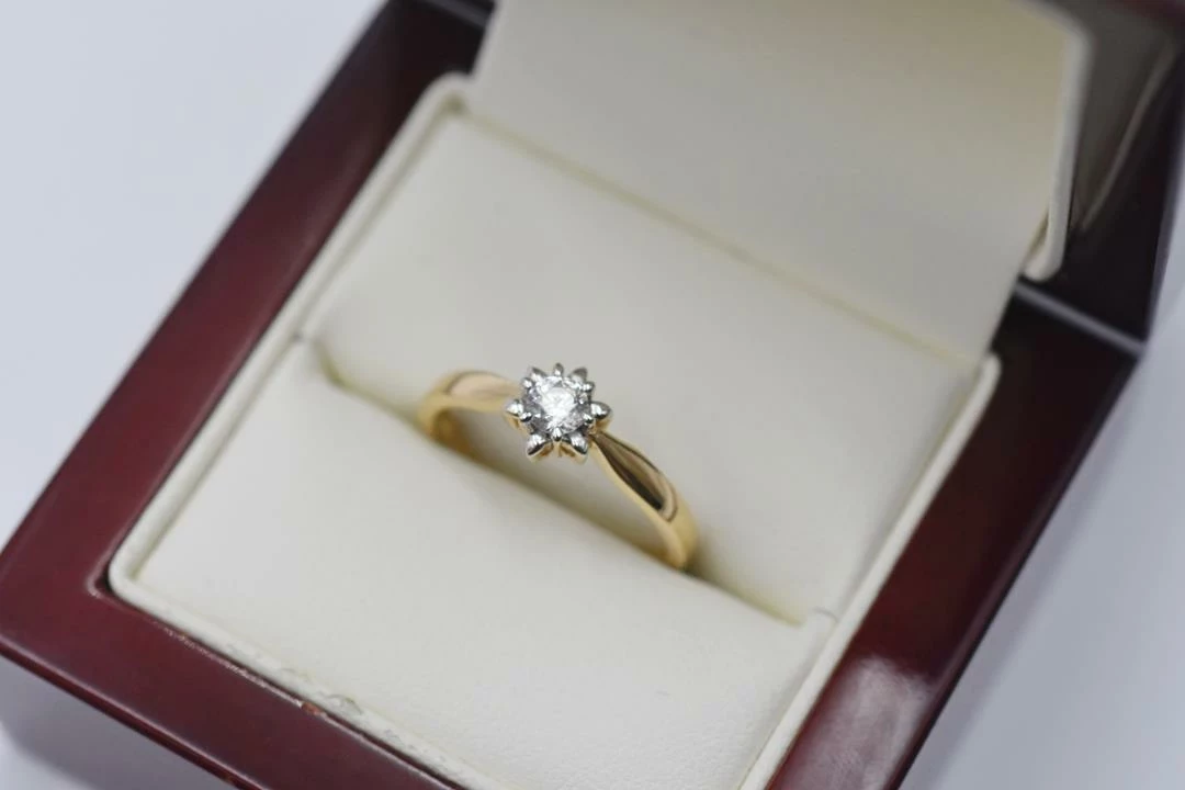 piekny-zloty-pierscionek-z-cyrkonia-p585-14k-r16-225g-stan-11323-2