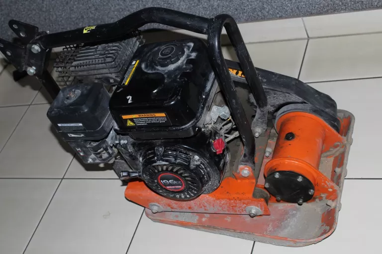 zageszczarka-jednokierunkowa-atika-v11000-silnik-loncin-kod-producenta-v11000