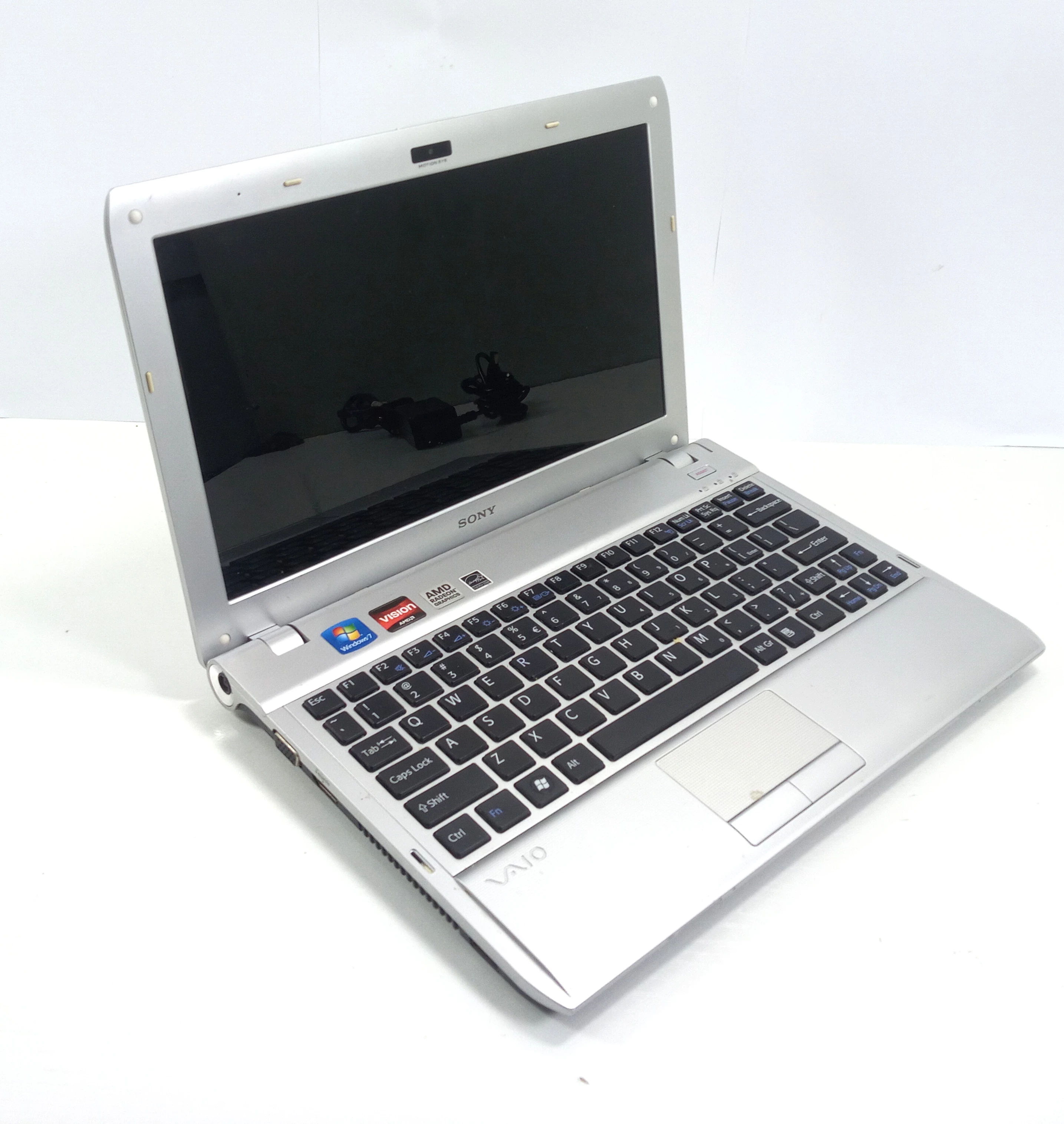 laptop-sony-vaio-pcg-31311m-4gb250gb-hdd-amd-radeon-hd6310-przekatna-ekranu-1