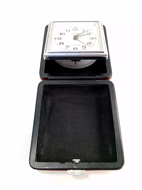 zegarek-slava-11-jewels-made-in-ussr-budzik-zamykane-pudelko-stan-nie-wymaga-renowacji