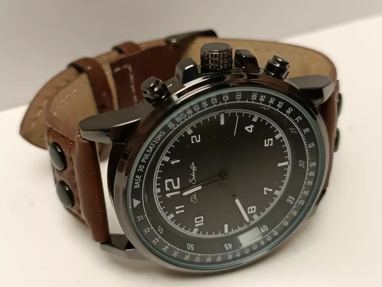 zegarek-vershold-230107-nw-bb-osiedle-teatralne-3u15-krakow