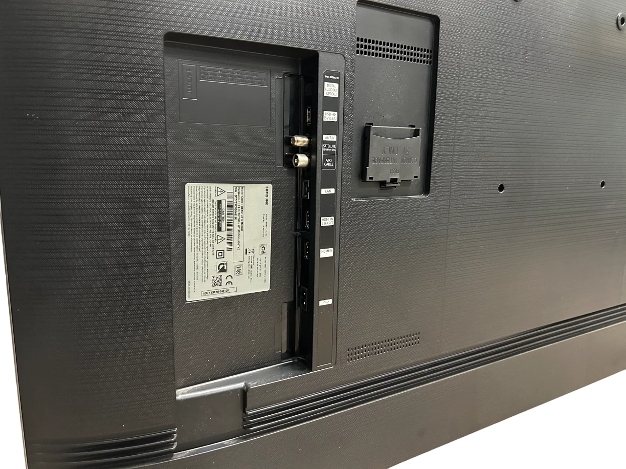 telewizor-led-samsung-ue50cu7172-50-4k-uhd-czarny-typ-telewizora-led