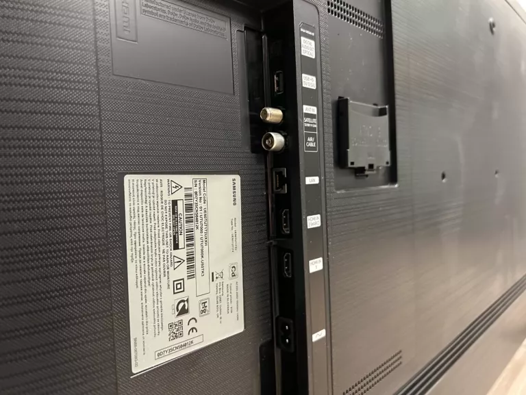 telewizor-led-samsung-ue50cu7172-50-4k-uhd-czarny-stan-uzywany